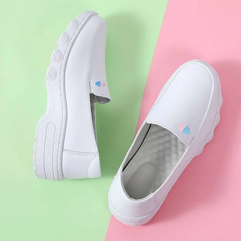 Nurse Women fashion leather women soft sole breathable not tired feet hospital work shoes 456_ecoleips.com
