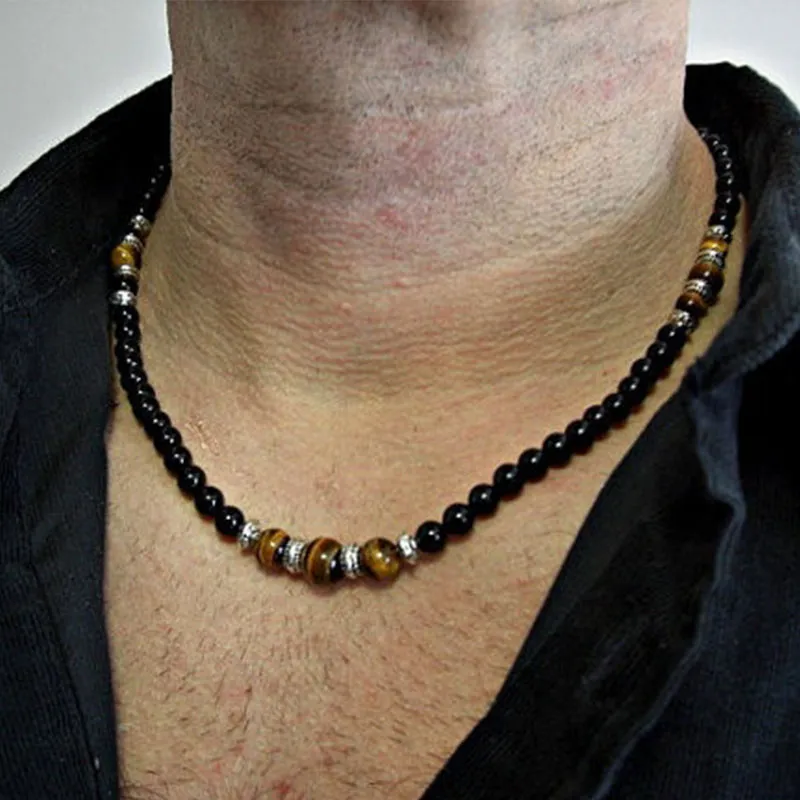 Collana con pendente a punta di freccia in pietre dure uomo_voghion.com