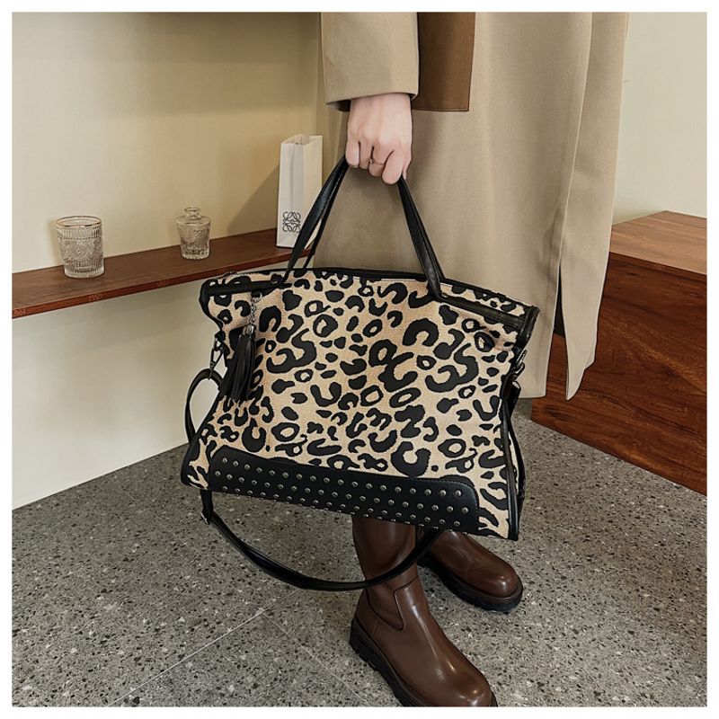 Handtaschen Große Kapazität im französischen Stil Damen 2023 Neue Tasche mit Leopardenmuster Einkaufstasche_voghion.com