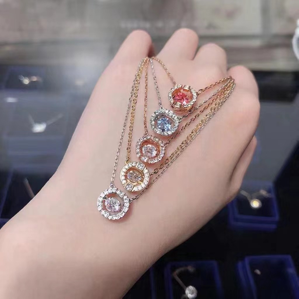 Collier pendentif cygne shijia avec éléments en cristal_voghion.com