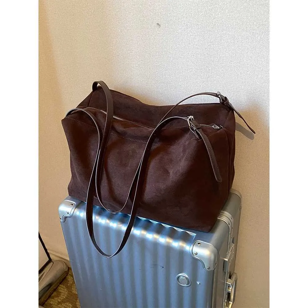 Camurça para mulheres bolsas sólidas grande capacidade crossbody bolsas femininas casuais bolsa de ombro macia pacotes de armazenamento de viagem C241212_voghion.com