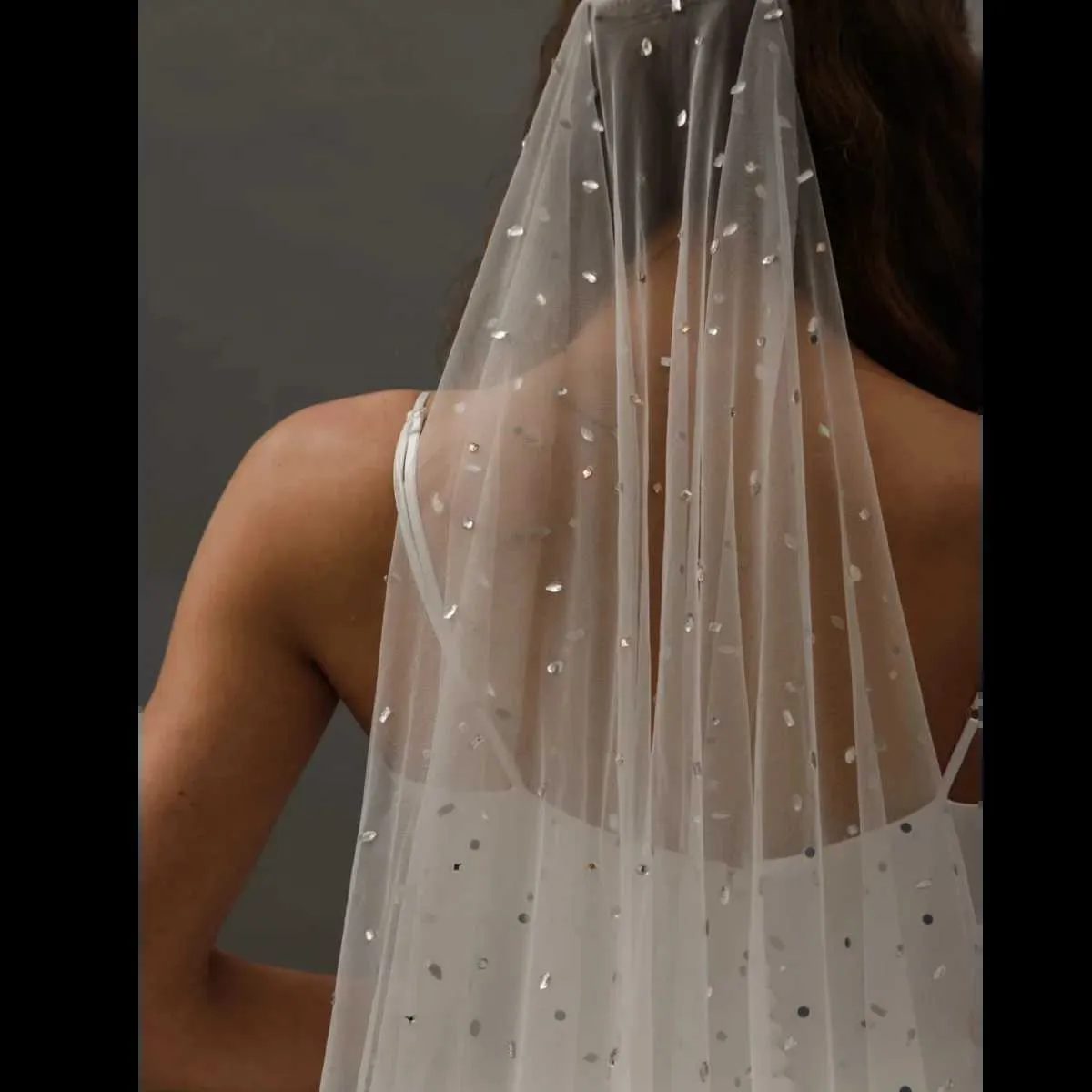 Gioielli per capelli V178 Veli da sposa con perline e cristalli, 1 strato di tulle morbido con strass e pettine, accessori da sposa per la sposa_voghion.com
