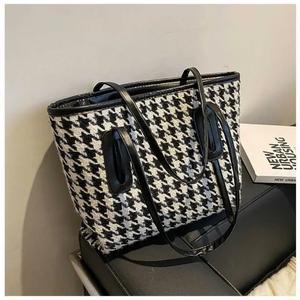 Womens Shoulder Bag And Tote Bag Large Capacity Grid Pattern Bag_voghion.com