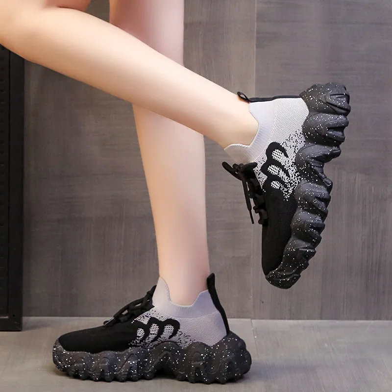 Scarpe sportive casual da donna Primavera estate 2022 Sneakers con plateau traspiranti in rete Designer Running Tennis Donna_voghion.com