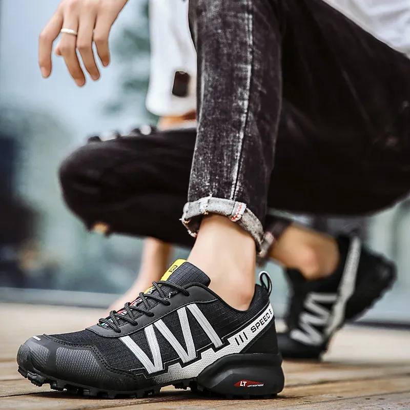 Cost performance Men's lightweight off-road running cycg waterproof outdoor hiking men's sports shoes, fashionable_voghion.com