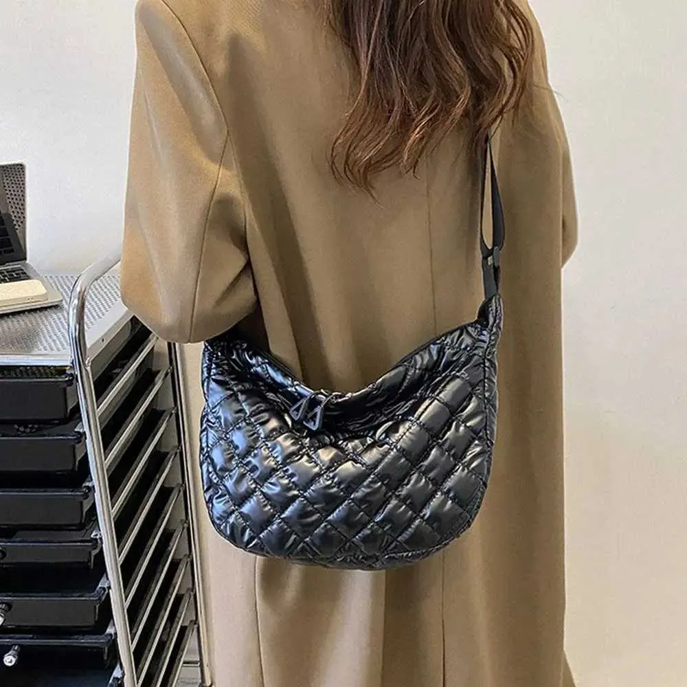 Borse a tracolla da donna di grande capacità, casual, da ascella, alla moda, in cotone imbottito, C241105_voghion.com