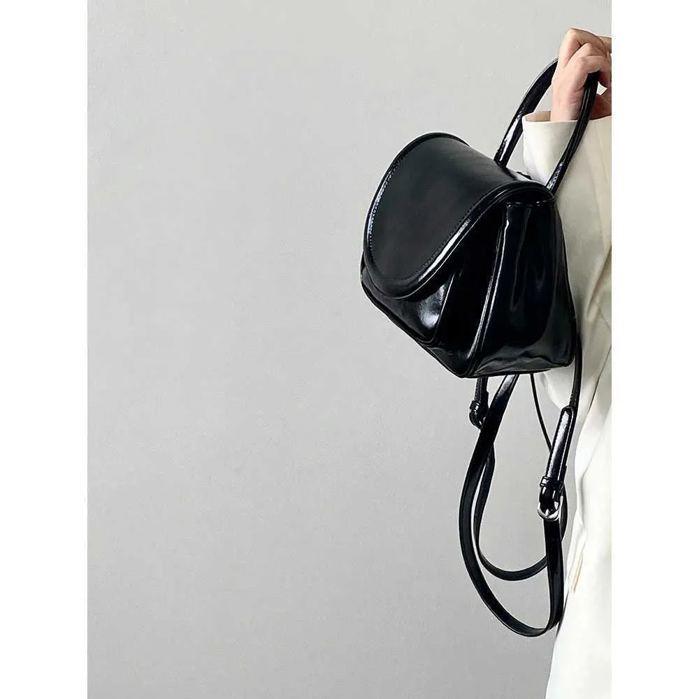 Elegante zaino nero da donna in pelle solida con patta, grande capacità, borsa da viaggio con manico, college, pu_voghion.com