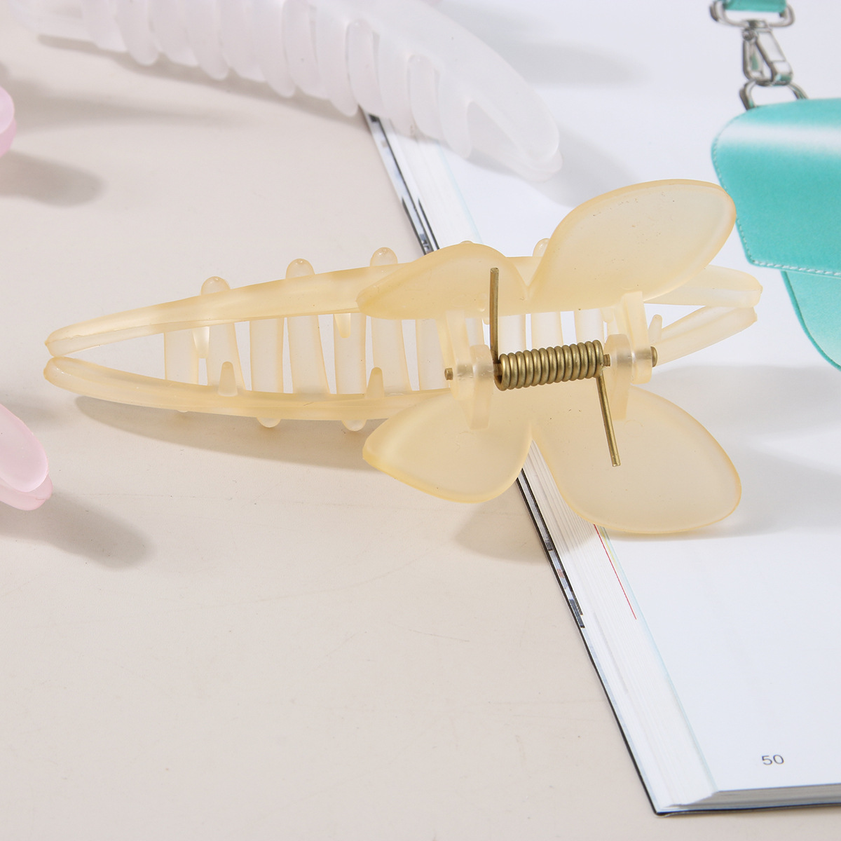 Cross-border high-end Korean butterfly hairpin female cute sweet shark clip summer hair clip hair accessories_voghion.com