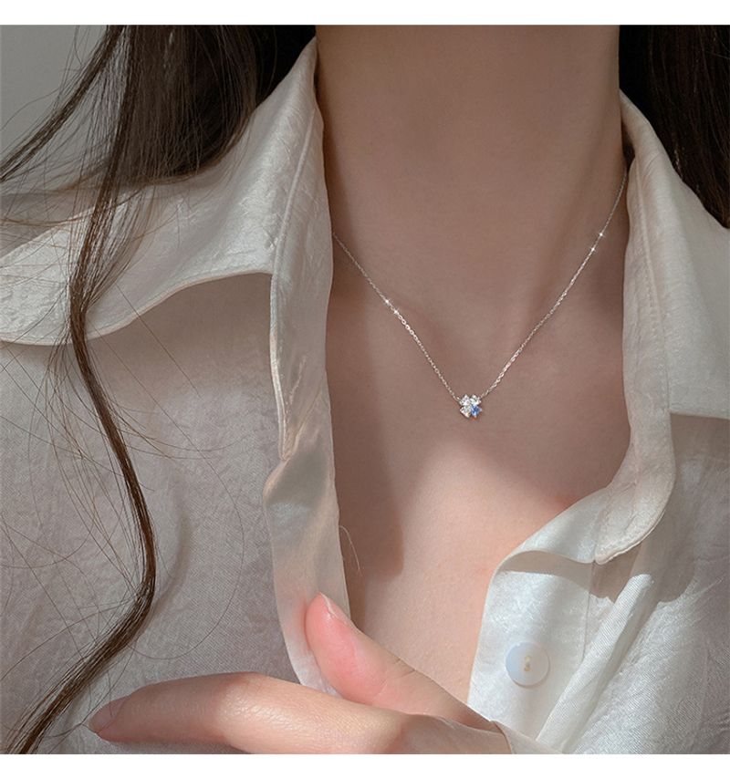 Collana con catena a clavicola in argento con quattro foglie, stile freddo, stile femminile, alla moda, semplice e squisita_voghion.com