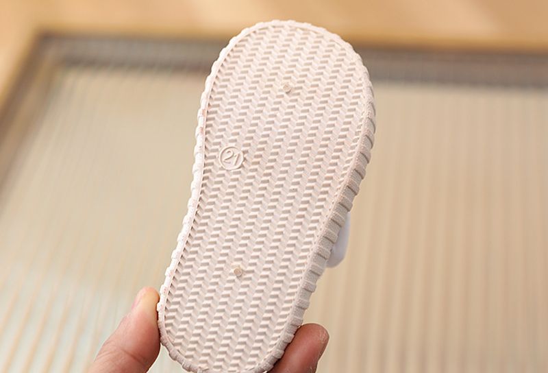 Nuevos zapatos de primavera y verano para niños y niñas, zapatillas de lona suaves e informales de color caramelo para niños, zapatillas de moda con estampado de leopardo_voghion.com