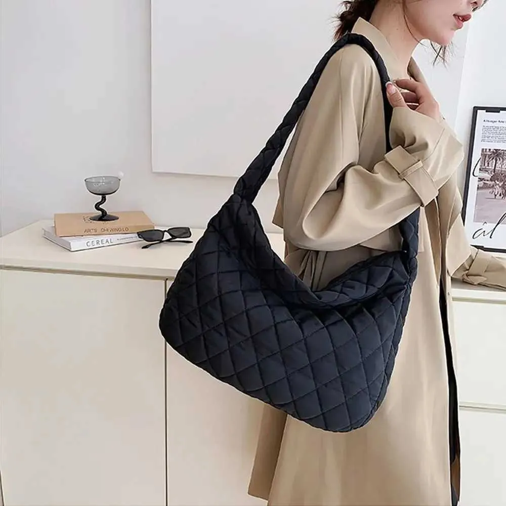 Warme große Kapazität Winter Wärme leichte Daunen Bettwäsche flache Schuhe Handtasche Y241026_voghion.com