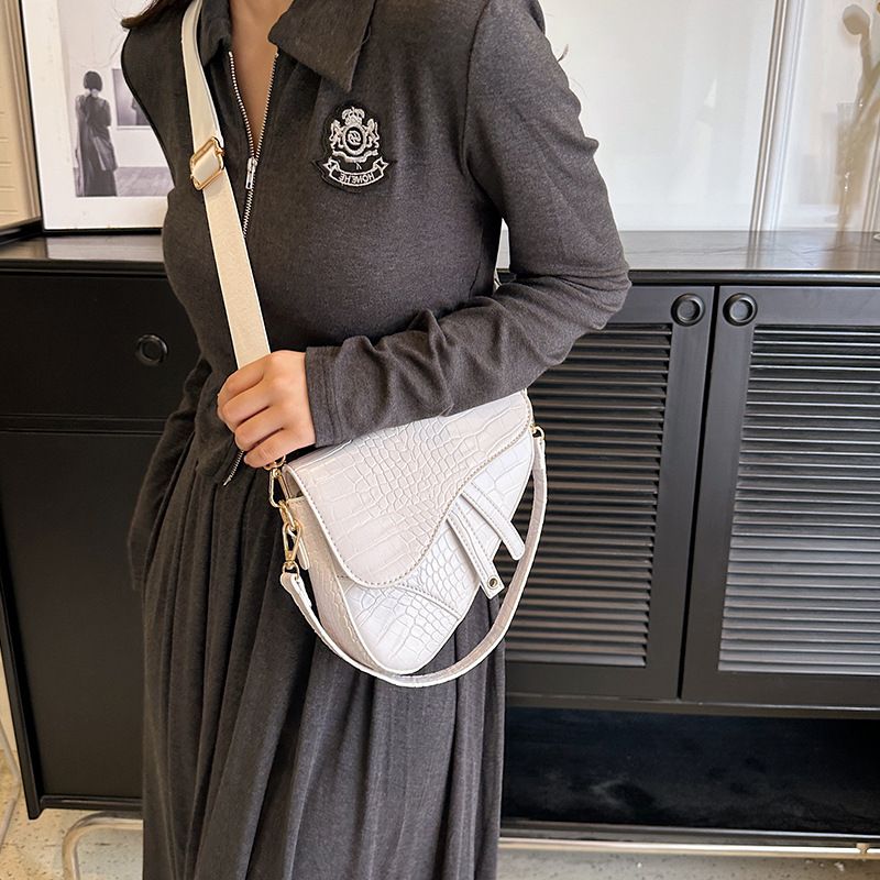 High-End-Tasche für Frauen 2023 neue Mode Schulter Messenger Handtasche Krokodilmuster große Kapazität Außenh_voghion.com