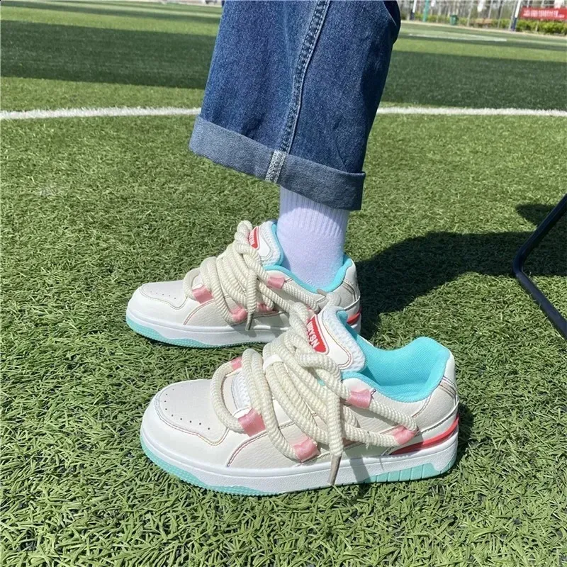 Sneakers Donna Tennis Moda Femminile Piattaforma Scarpe da Ginnastica Casual Sport Basic Donna Vulcanize Scarpe atillas Mujer 240826_voghion.com