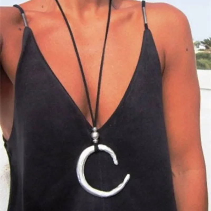 Collana con pendente luna per donna e ragazza catena oro chic_voghion.com