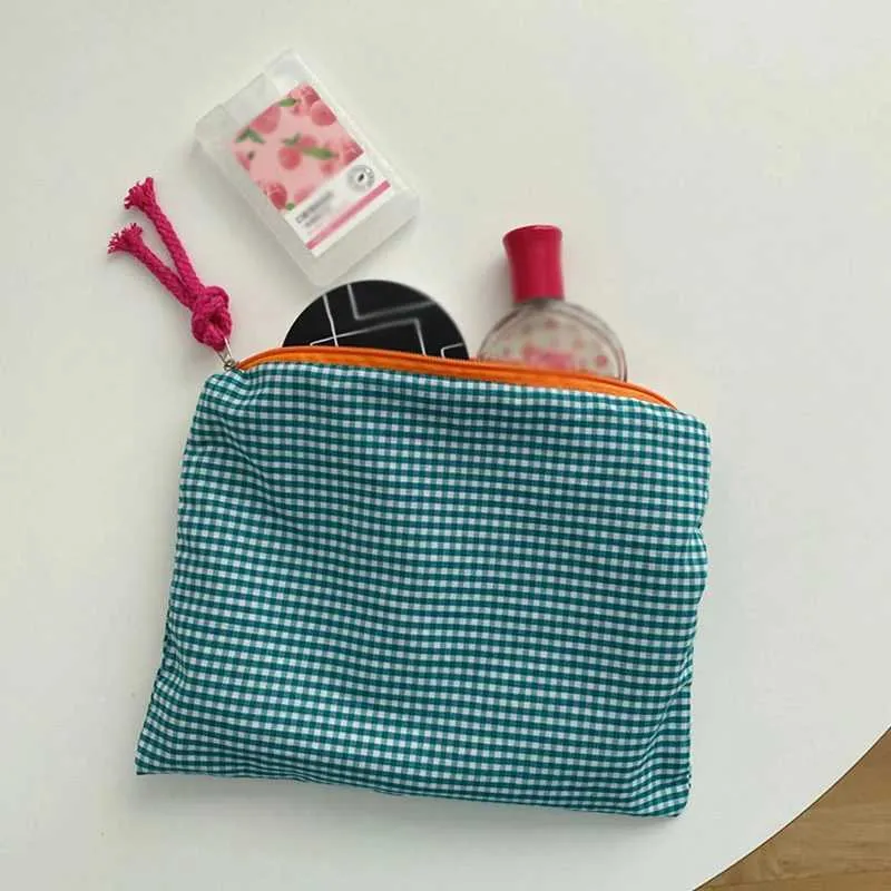 2024 ass hot College Style Kontrastfaarf Portable Reissverschluss Reeshandtasche Buedzëmmer Make-up Tasche Y241023_voghion.com