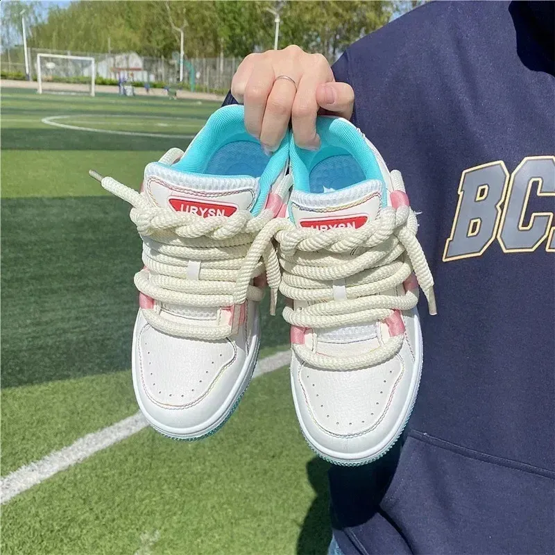Sneakers Donna Tennis Moda Femminile Piattaforma Scarpe da Ginnastica Casual Sport Basic Donna Vulcanize Scarpe atillas Mujer 240826_voghion.com