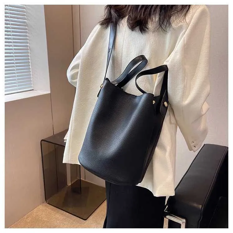 Borse da donna di marca di tendenza alla moda, borsa a secchiello solida per le donne 2023, borse a tracolla, tote C241103_voghion.com