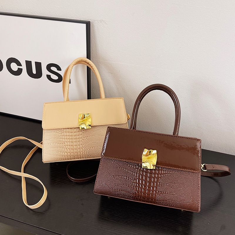 mit Krokodilstruktur, Umhängetasche, kleine quadratische Tasche, Nischendesign, modische Damentasche_voghion.com
