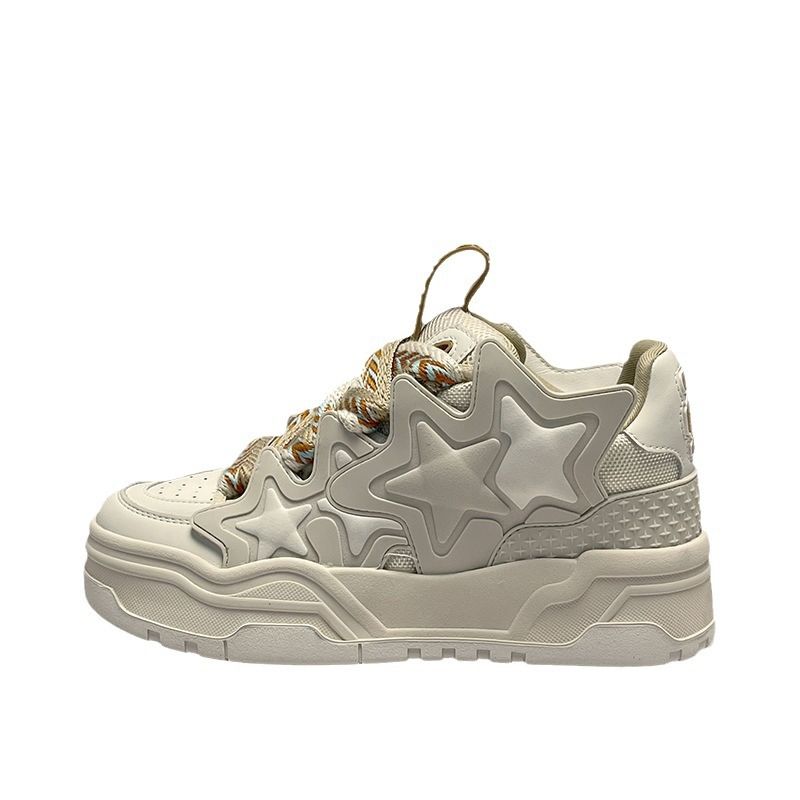 Aumenta la tendencia de los zapatos de tabla para hombre con diseño de estrella que combinan con todo._voghion.com