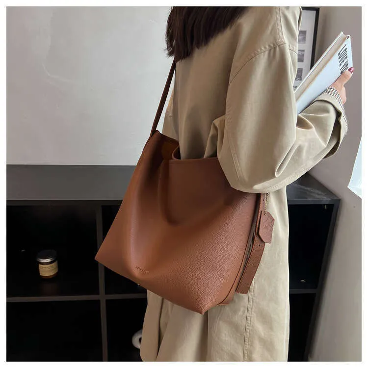 Vabaaja PU-nahast suure mahutavusega naiste käekotid, disainerist õlakott, suur ostukott, rahakott 2023_voghion.com