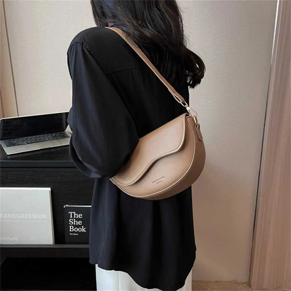 Women's Crossbody Bag With Stylish Red Strap Shoulder Bag Elegant_voghion.com