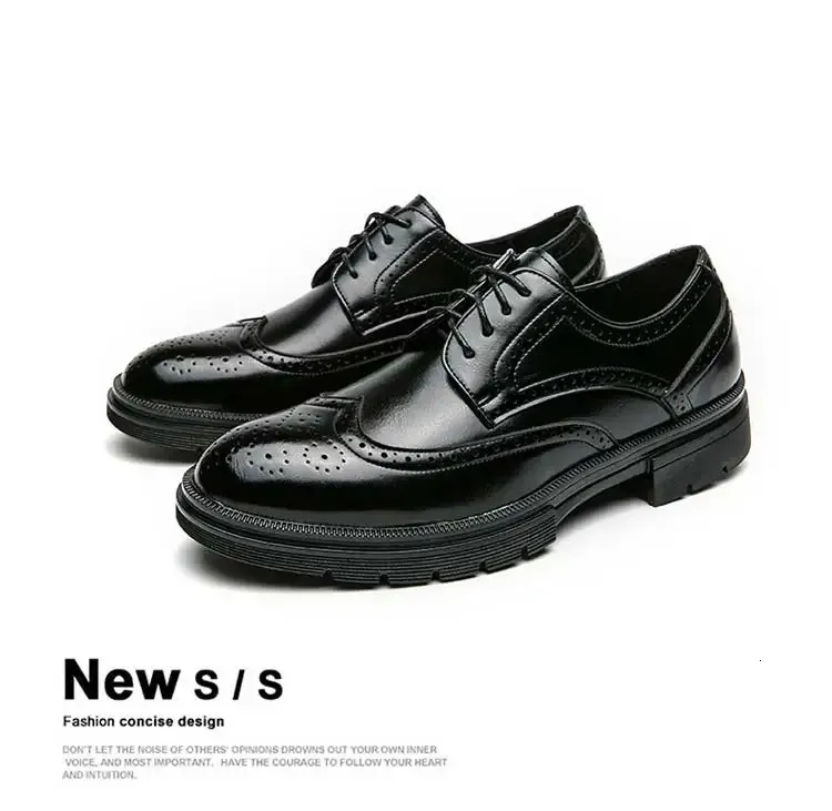 Oxford preto com ponta de asa feito à mão Brogue couro clássico formal masculino Oxfords 240607_voghion.com