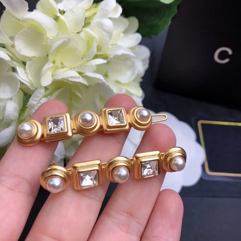 Designer Kristall Brasses Broschen Retro Geschenk Gold Pins Frauen Mode Perle Broche Kleidung Anzug Brosche Perlen Weiblich_voghion.com