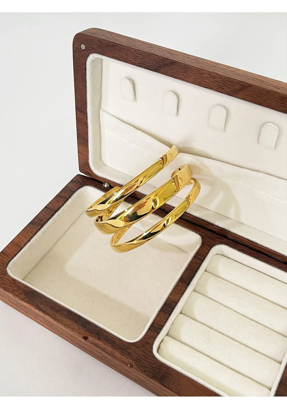 Brazalete ancho de tres capas GHIDBK de acero inoxidable con baño de PVD en oro macizo y sin deslustre, banda plana minimalista_voghion.com