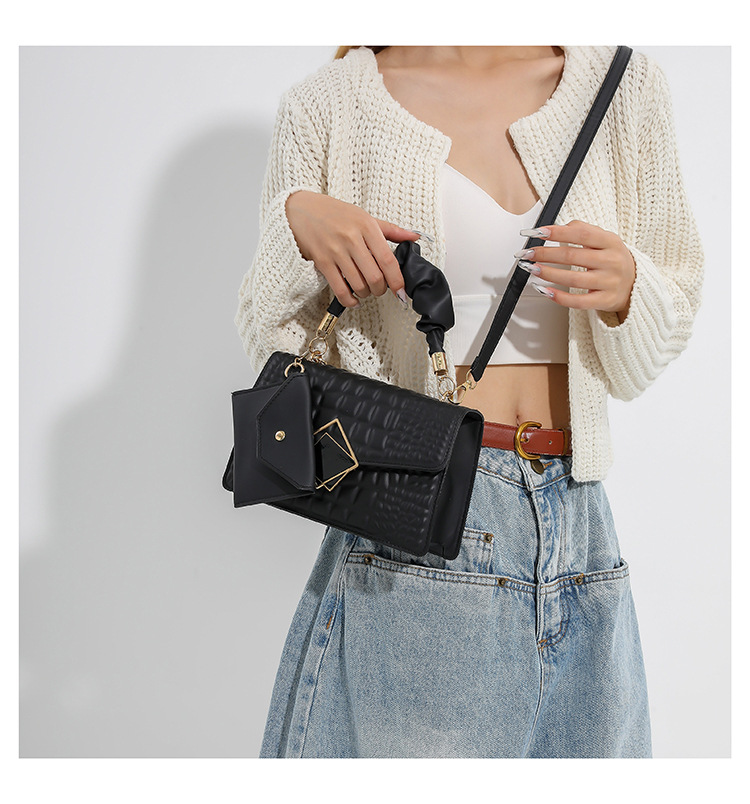 Popular for women in spring 2024, new crocodile patterned mother and child small square bag, commuting temperament,_voghion.com