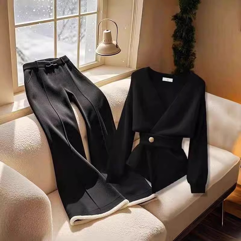 Tenue de style Royal Sister pour femme, pull tricoté noir à la mode et élégant, pantalon évasé slim et polyvalent, costume deux pièces