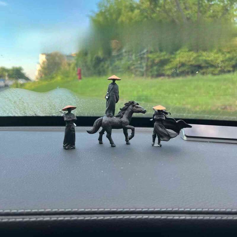 Hanjiang Lonely Shadow Style Xiake Ornament Jianghu Ancient Swordsman Center Console Display Car Decoration_voghion.com
