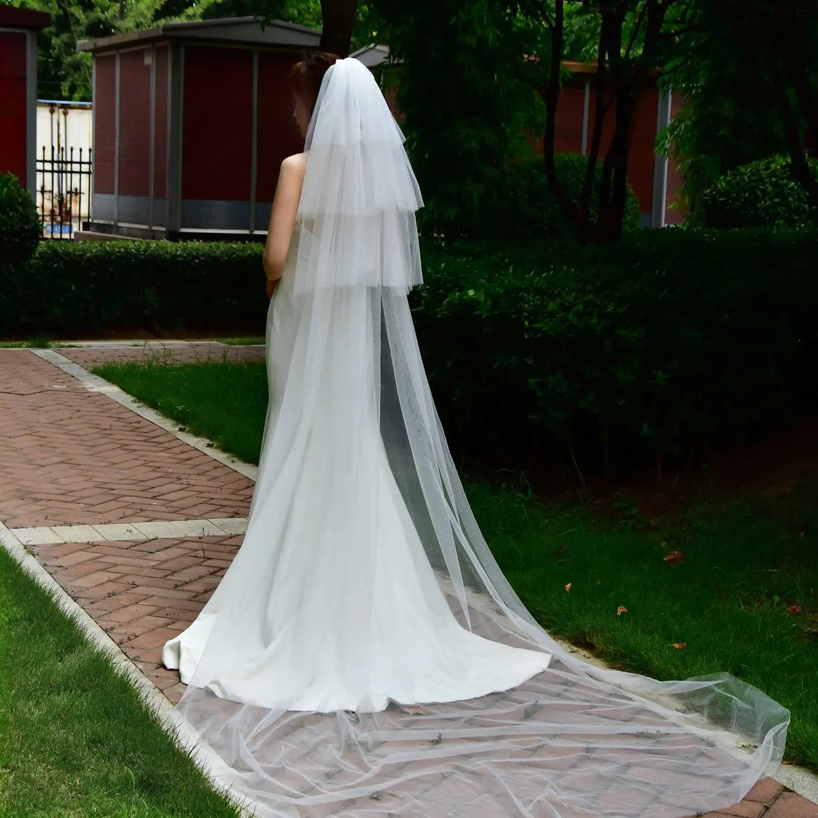 Cathedral Wedding Veil In Soft Italian Tulle For Bride Elegant_voghion.com