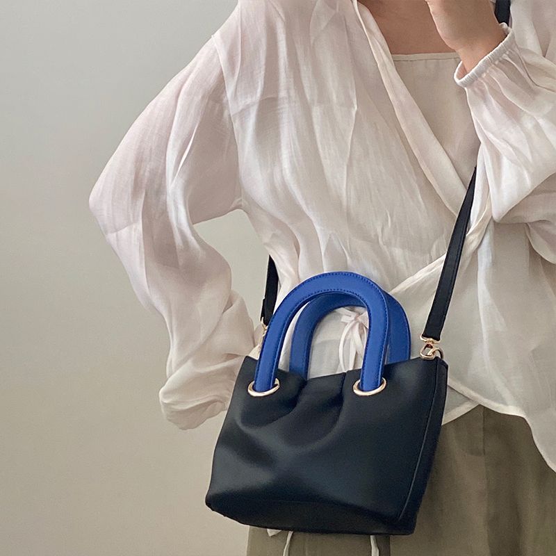 Kleine gruppe plissiert cloud crossbody frauen in 2024, neue sommer, kontrast farbe, handtasche für mädchen, trendy_voghion.com