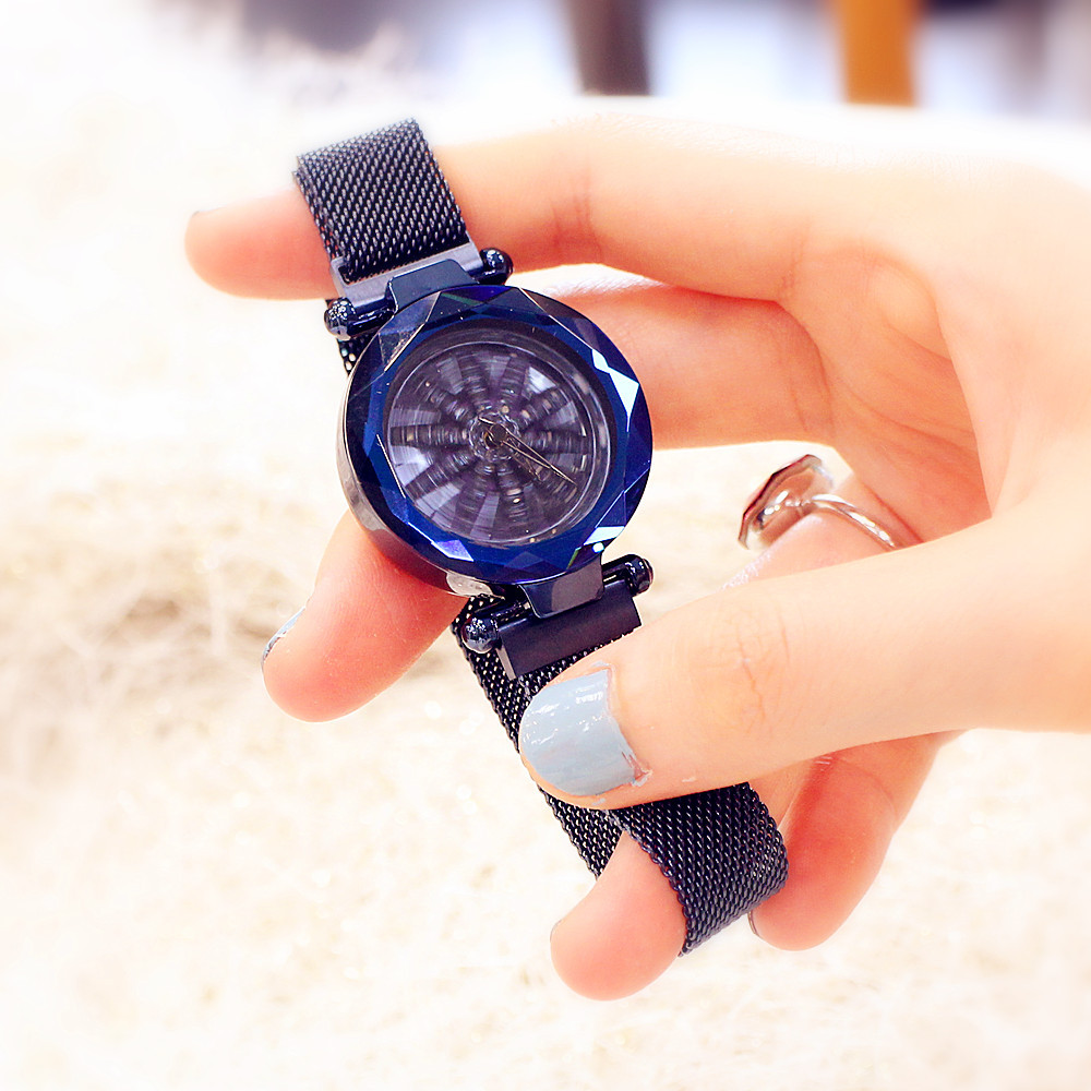 Célèbre sur Internet, nouveau avec incrustation de diamants pour femmes, fonctionnant dans le temps, quartz étanche à deux aiguilles à la mode pour femmes_voghion.com