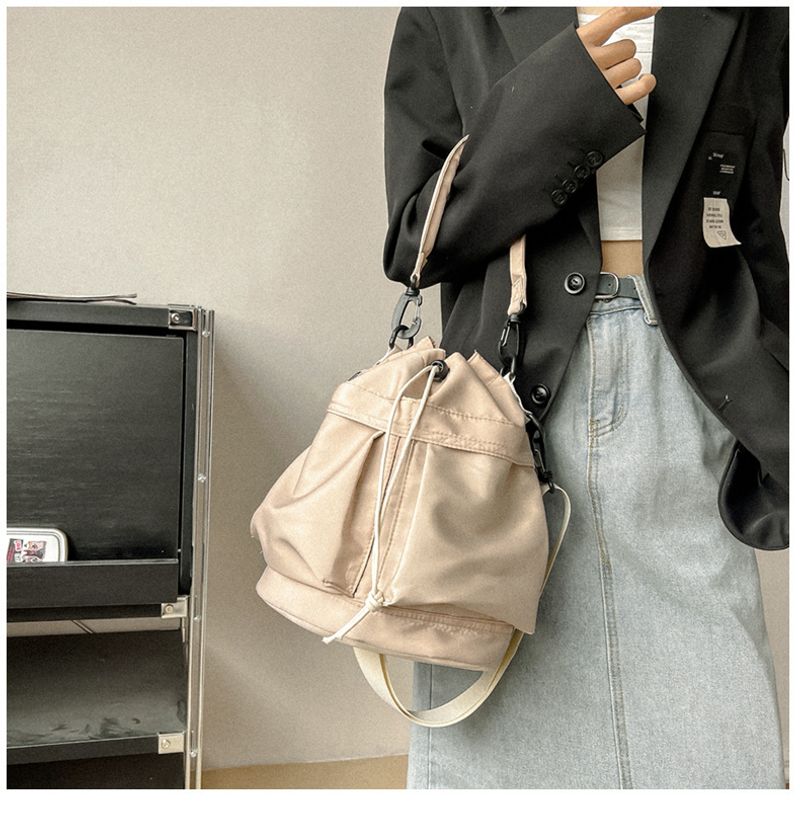 Lässige Schwimmtasche Große Kapazität Nylon Unterarm-Eimertasche Hochwertige tragbare Turntasche mit Kordelzug_voghion.com