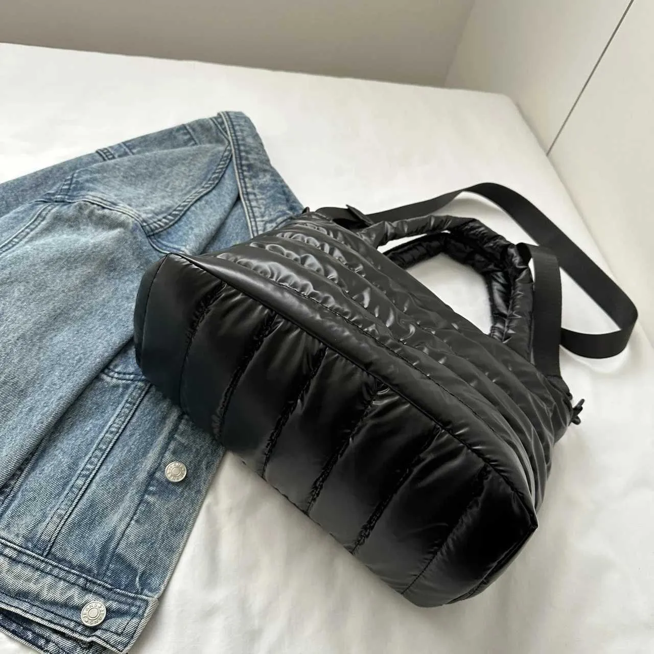Large Soft Leather Tote Bag For Women Spacious Shoulder Handbag_voghion.com