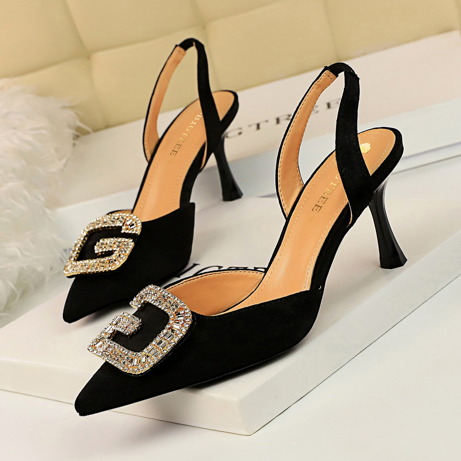 896-2 Zapato de mujer estilo banquete Tacón alto Boca baja Gamuza puntiaguda Correa trasera hueca Hebilla de diamantes de imitación de metal