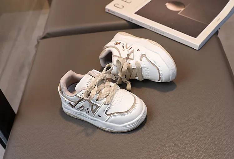Baskets antidérapantes pour enfants, chaussures de sport mignonnes en forme d'ours, chaussures décontractées en cuir PU pour garçons et filles_voghion.com