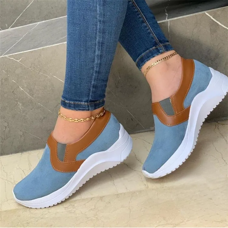 2022 Jesienne damskie mokasyny damskie Nowe modne okrągłe noski kliny Gruba podeszwa Outdoor Running Slip on Płaskie buty codzienne_voghion.com