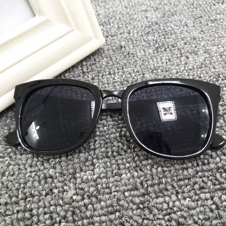 Mère et enfants lunettes de soleil haut de gamme pour enfants lunettes de soleil solaires lunettes de protection UV pour garçons et filles_voghion.com
