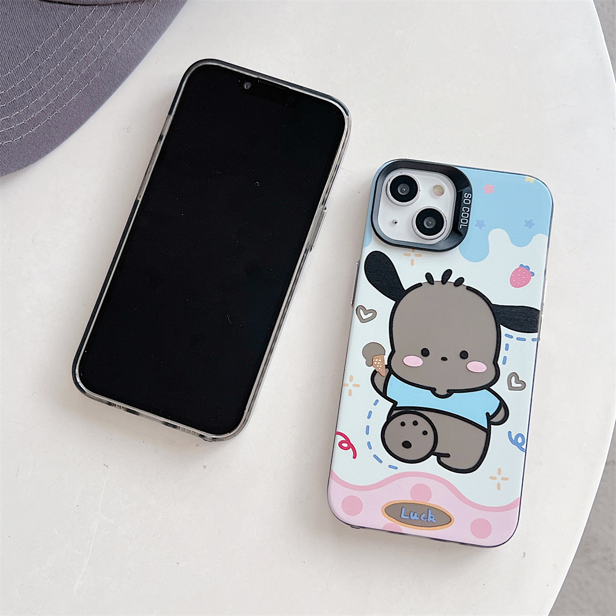 Un bracelet de montre compatible avec iPhone 15 14 13 12 11 PRO MAX XR XS X 8 7 PLUS SE 2020 Coque de téléphone transparente et mignonne Pacha noire IMD_voghion.com