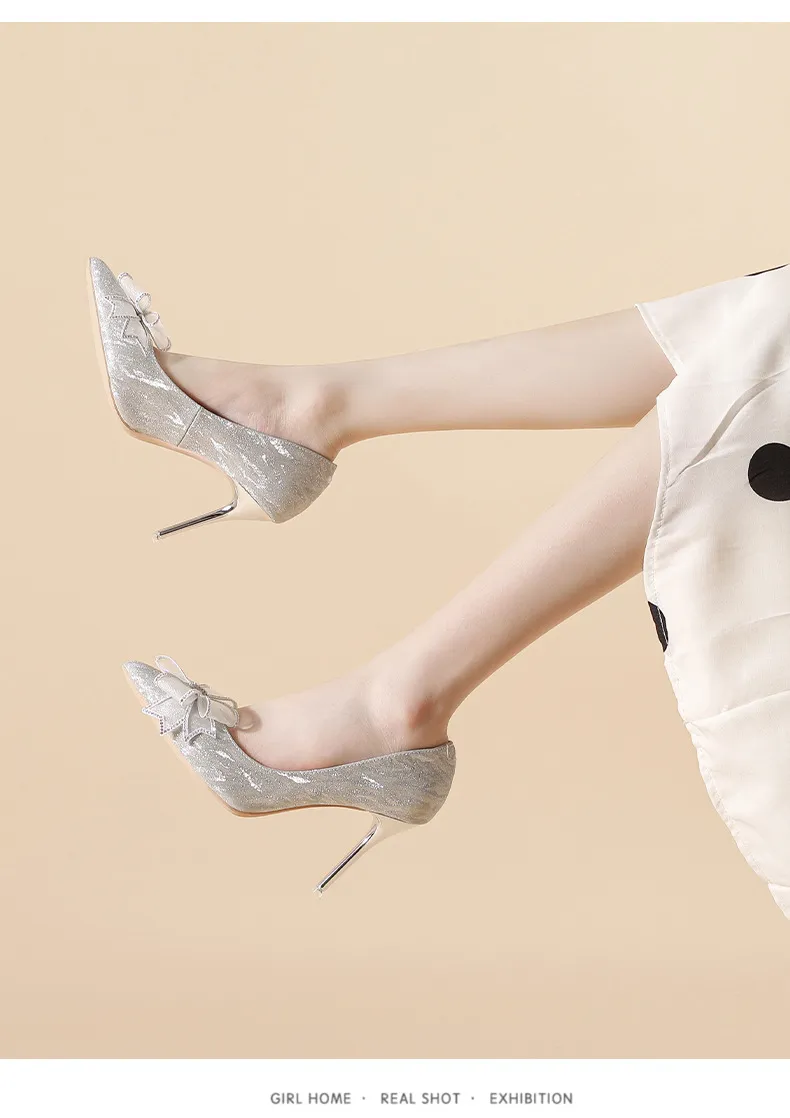 Guld high heels med rosett för bröllop och fina tillställningar_voghion.com