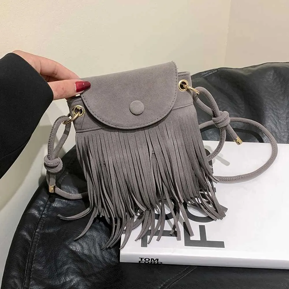 Borsa a tracolla con tracolla regolabile e design a frange, borsa a tracolla alla moda, versatile per le donne per l'autunno e_voghion.com