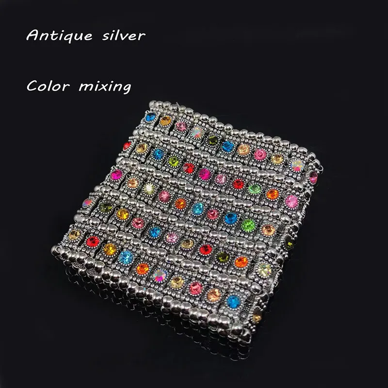 Pulseras elásticas anchas de moda clásicas con dijes, estilo retro punk exagerado, de cinco filas de cristales retráctiles, tejidas con cuentas a mano._voghion.com