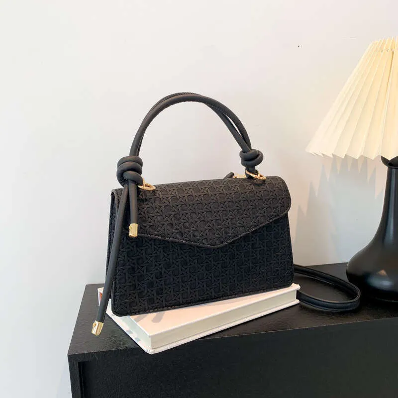 Elegant Crossbody Shoulder Bag For Women Solid Colour Handbag_voghion.com