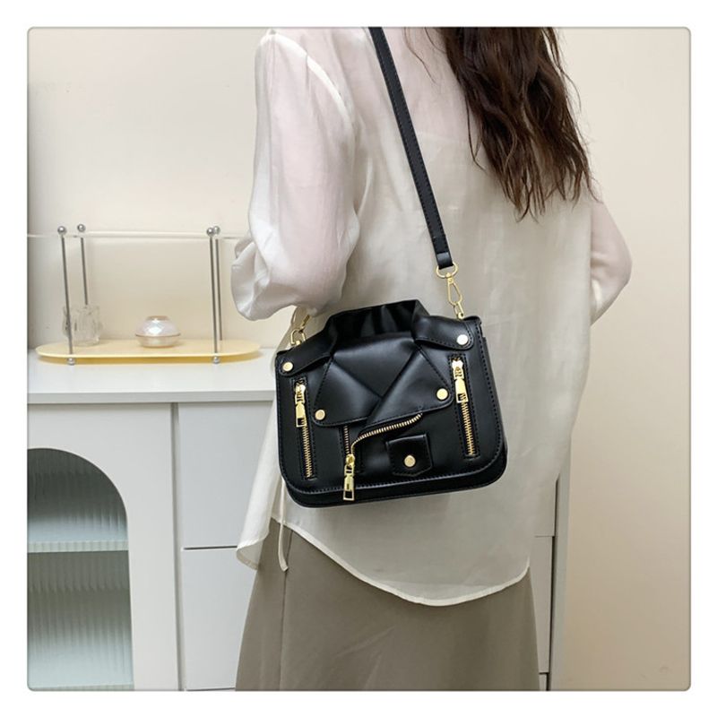 2024 Neue modische personalisierte Tasche für Damen Nischenmode-Design Jacke Reißverschluss Coole Umhängetasche mit_voghion.com