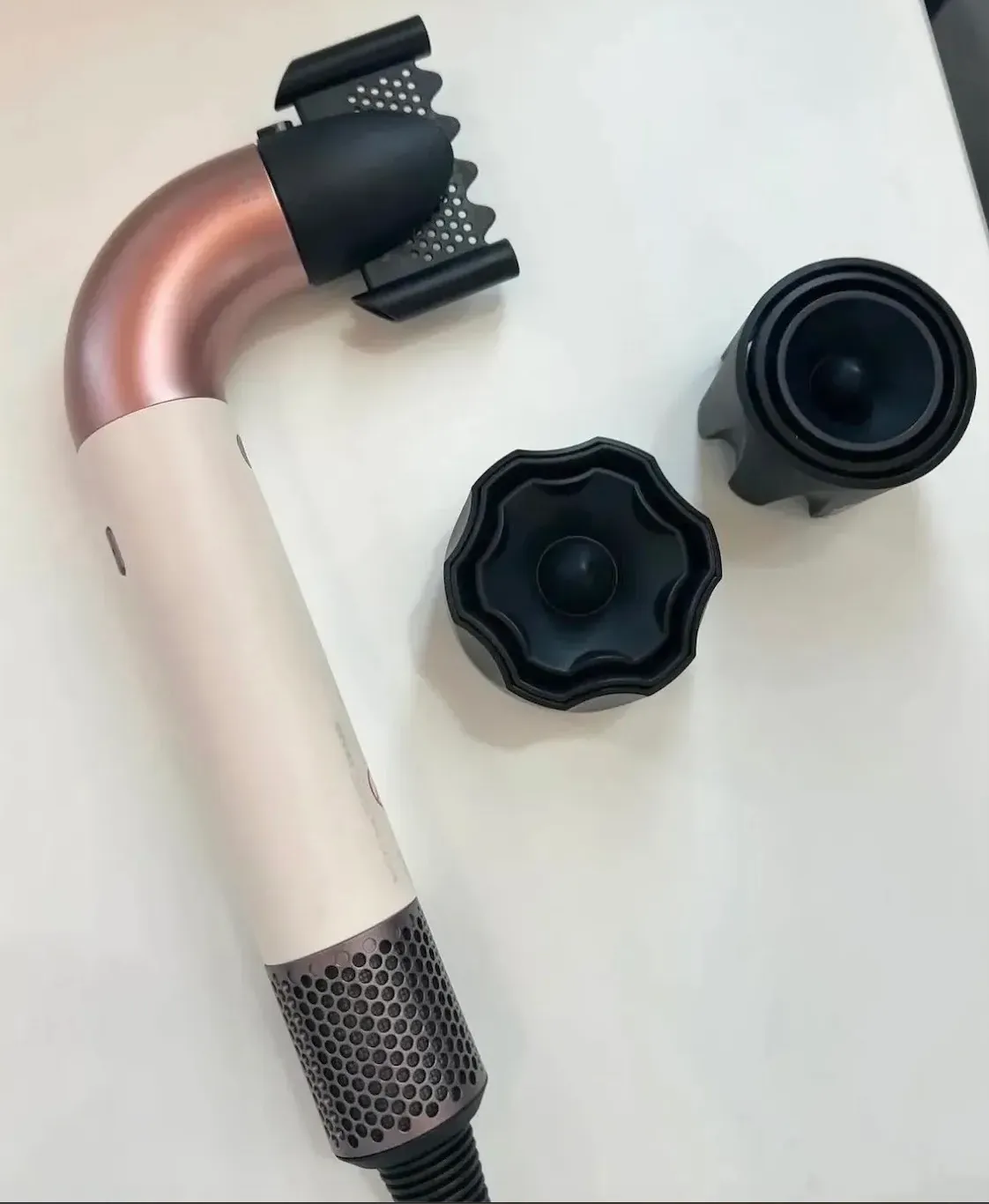 Salon Pro Hair Dryer - Ionic Curved Pipe 2000W Mute EU Tech_voghion.com