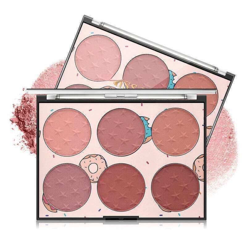Fondotinta multicolore Blush Natural Red Palette illuminante per donna_voghion.com