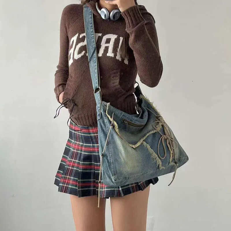 Sacs fourre-tout messager en denim vintage pour femmes, sacs à main et sacs à main de créateur 2023, nouveauté en bois, pompon perlé, grande bandoulière_voghion.com