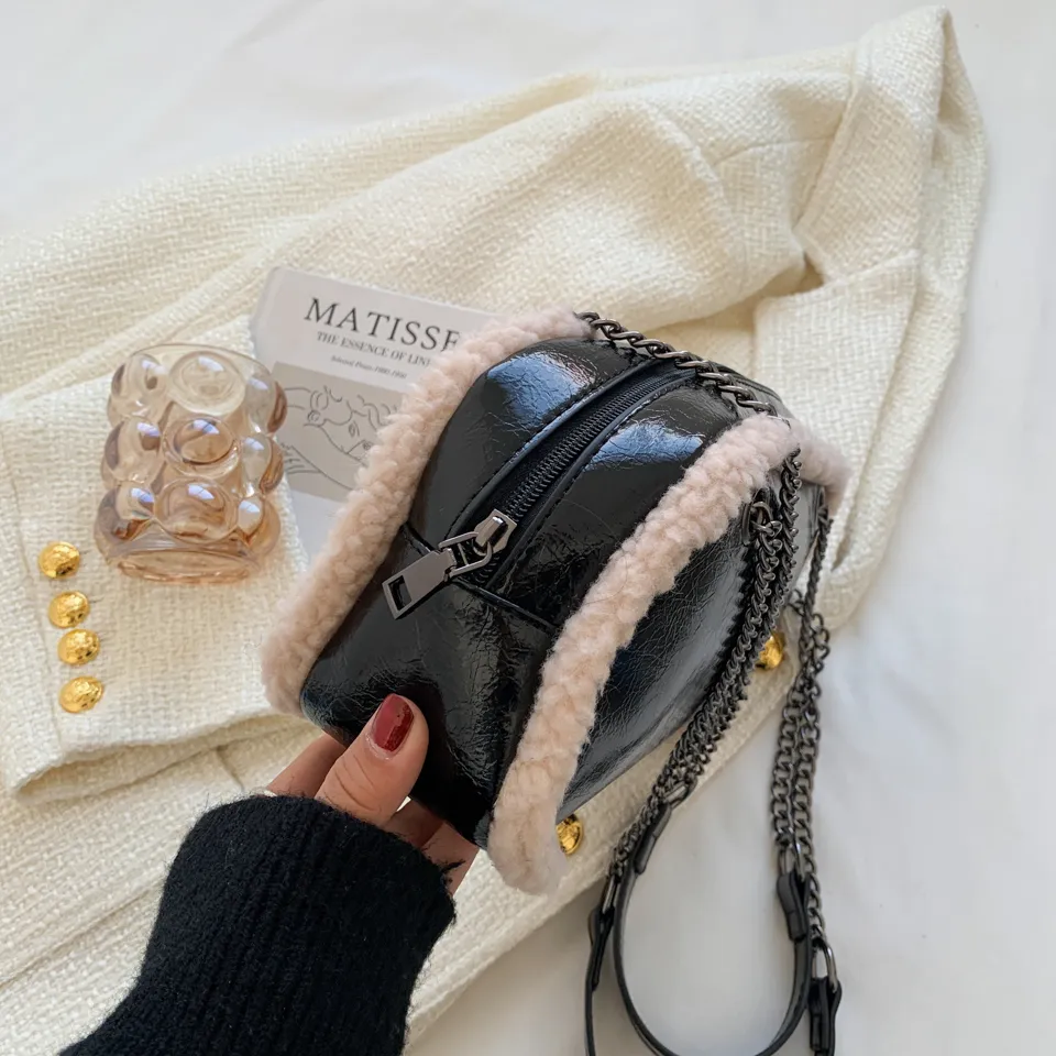 Retro-Stil Umhängetaschen Einfarbig Helles Leder Plüsch Kanten Schultertasche Designer Handtaschen Damen Shopper Totes_voghion.com